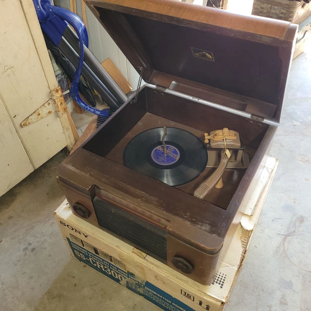 A Vintage Walk-Time Capsule in Studio City photo 7