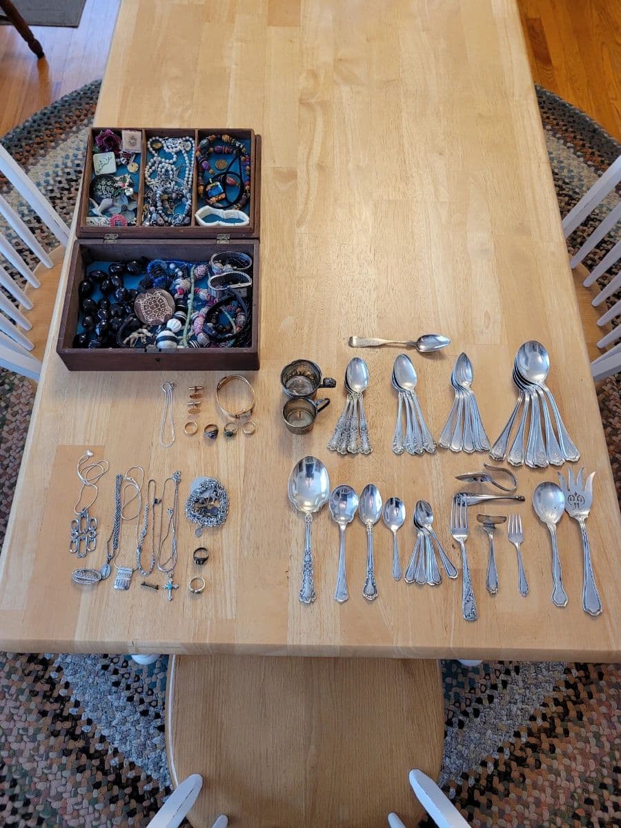 WONDERFUL WINTHROP ESTATE SALE OCT 29TH ANTIQUES ART FURNITURE GOLF MEMORABILIA COINS COLLECTIBLES! photo 1