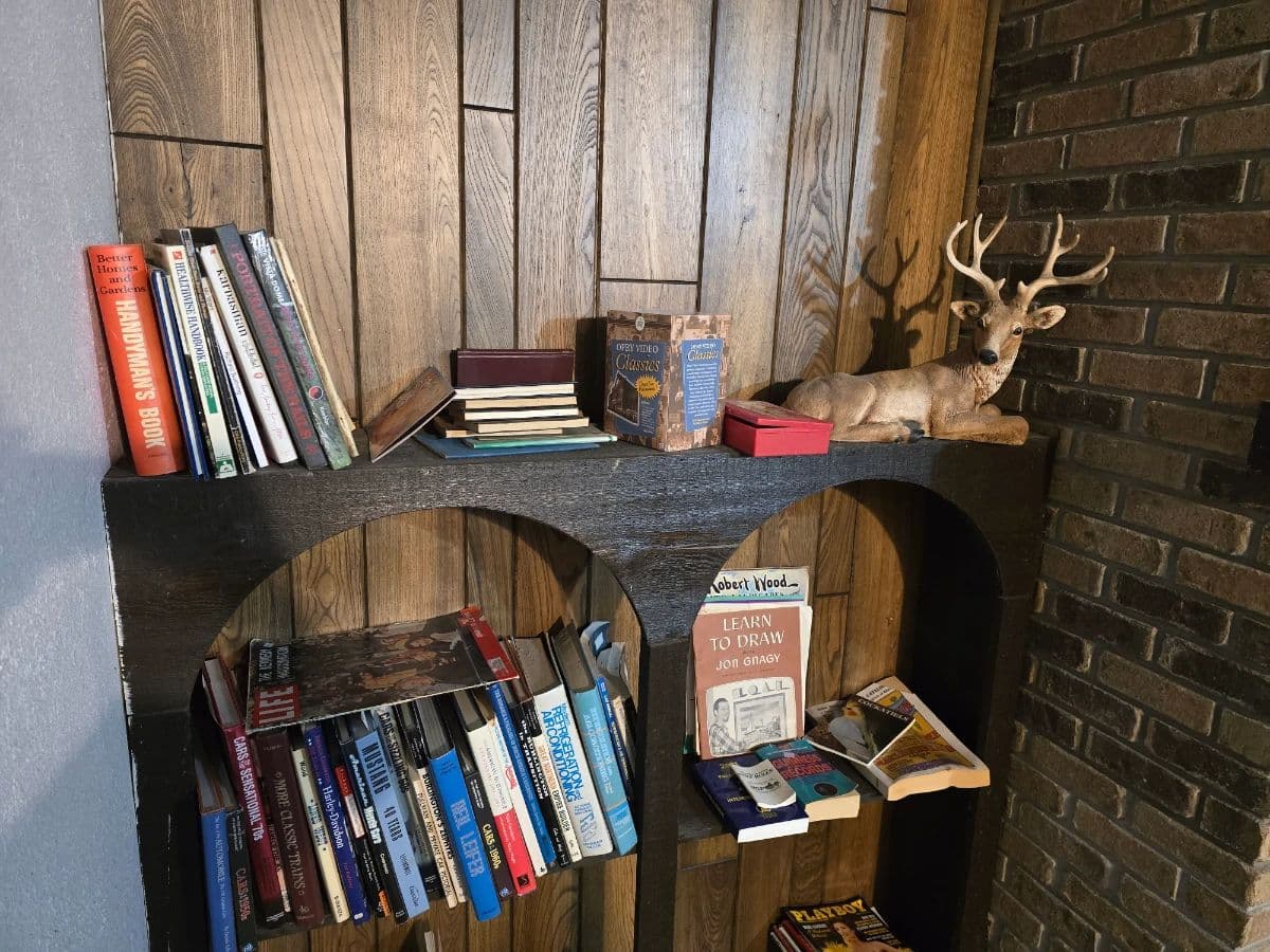 Memory Lane Estate Sale ~ Kansas City (Northland NE 72nd & N. Euclid) photo 11