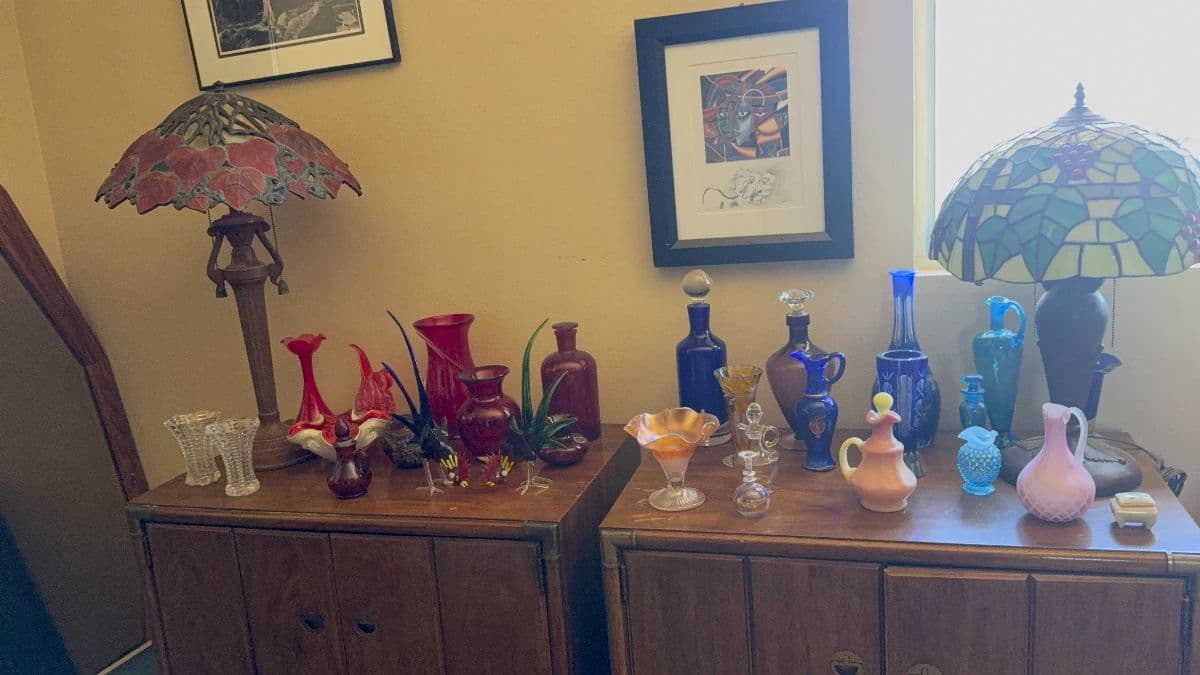 Art, Vintage Electronics, Statuary, Yard Art and Other Treasures in Twenty Nine Palms photo 2