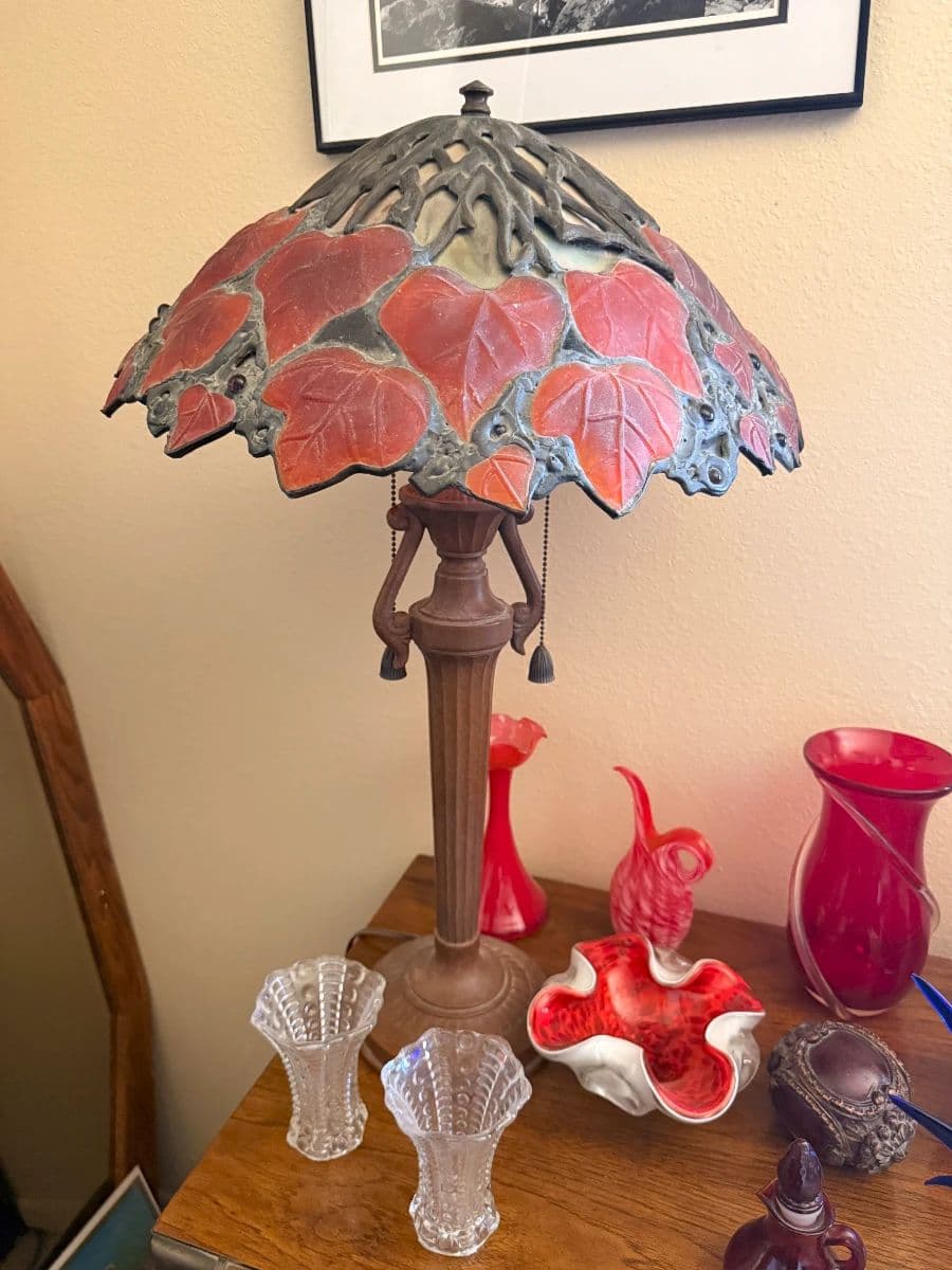 Art, Vintage Electronics, Statuary, Yard Art and Other Treasures in Twenty Nine Palms photo 7