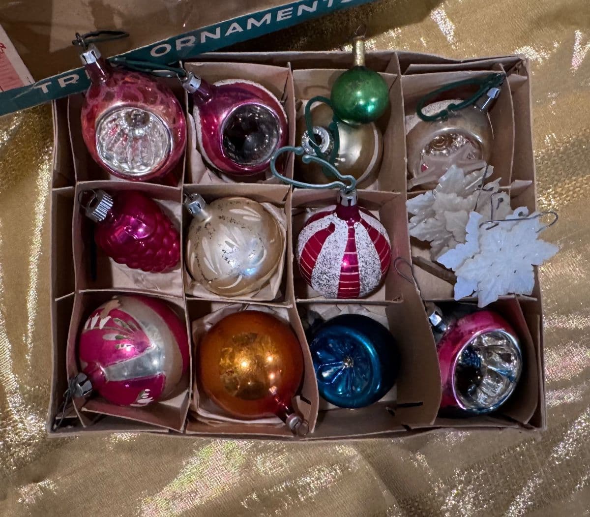 A Very Vintage Christmas with Contemporary Accents photo 8