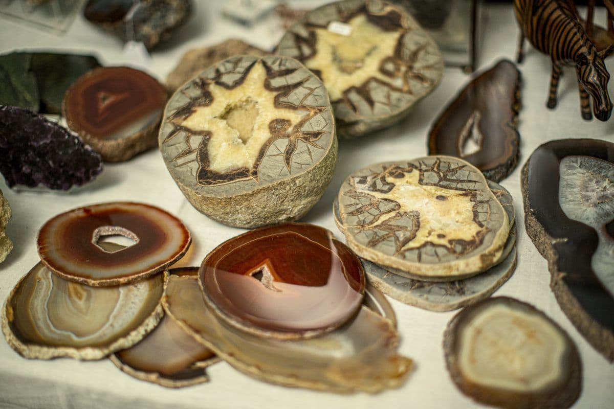 60 Years Morningside Home -Art, Minerals & Geodes, MCM, Jewelry, Textiles, Vtg Kitchen & Holiday photo 6