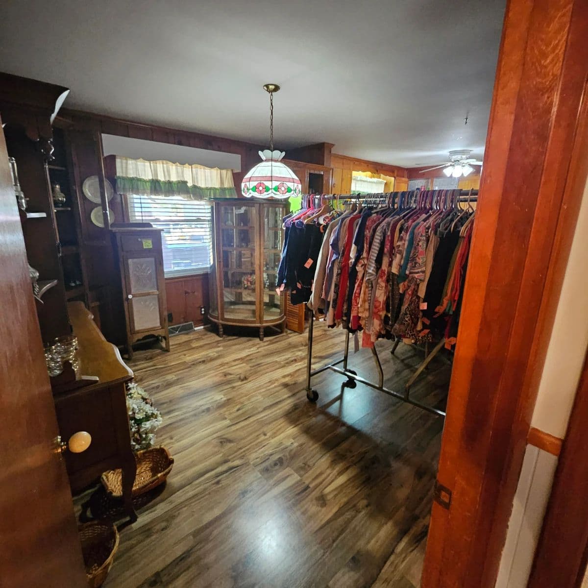 Ellithorpe estate sale photo 2