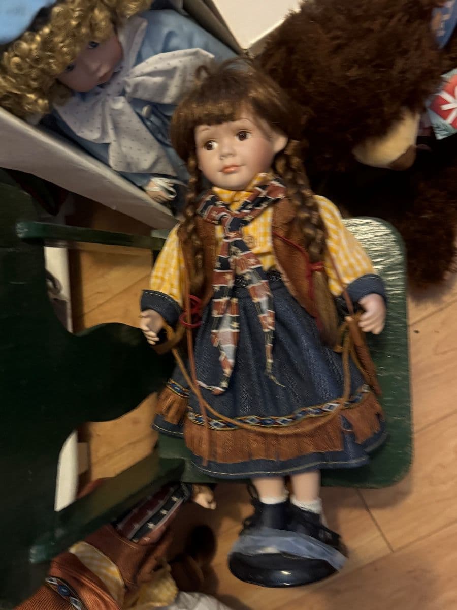 50% OFF SATURDAY! ANTIQUES+DOLLS+COLLECTIBLES+FIESTAWARE+FURNITURE+JEWELRY+CLOTHES & MORE photo 9