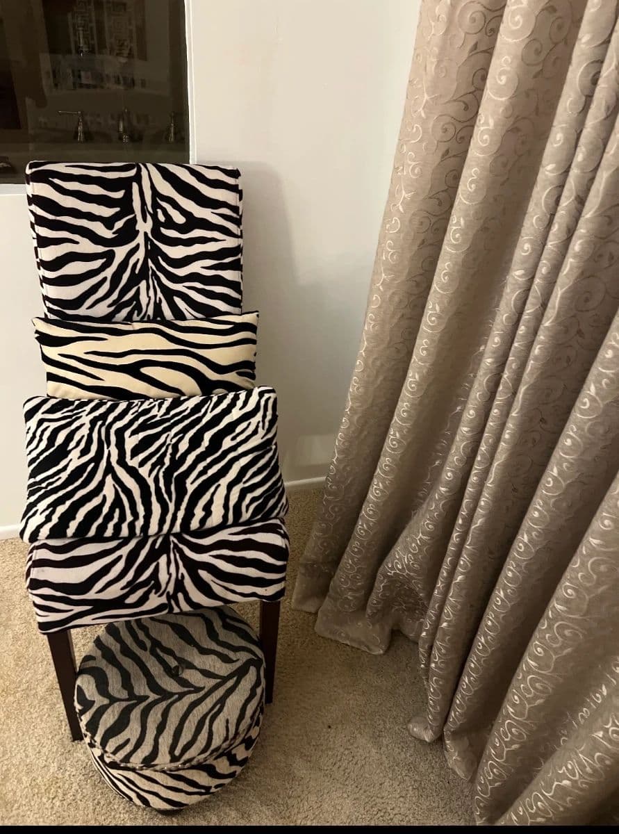 MAR VISTA ESTATE SALE – Designer Fashion, Vintage, Baroque Furniture & Décor photo 5