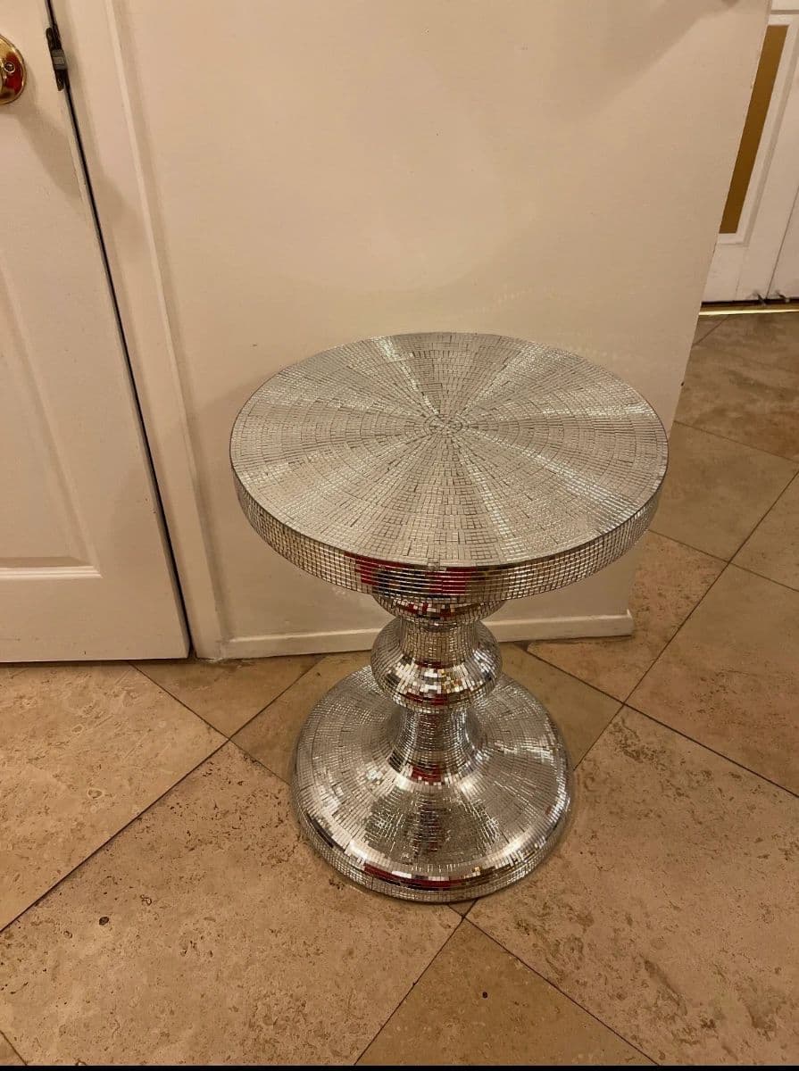 MAR VISTA ESTATE SALE – Designer Fashion, Vintage, Baroque Furniture & Décor photo 3