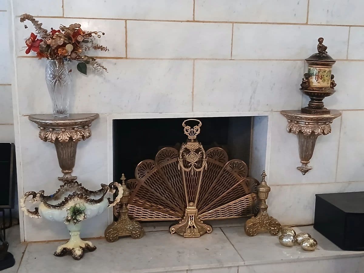 Lovely Estate of Joann Crassas photo 3