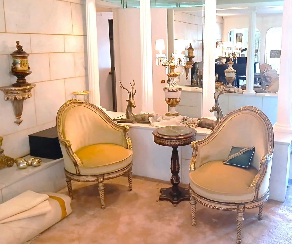 Lovely Estate of Joann Crassas photo 4