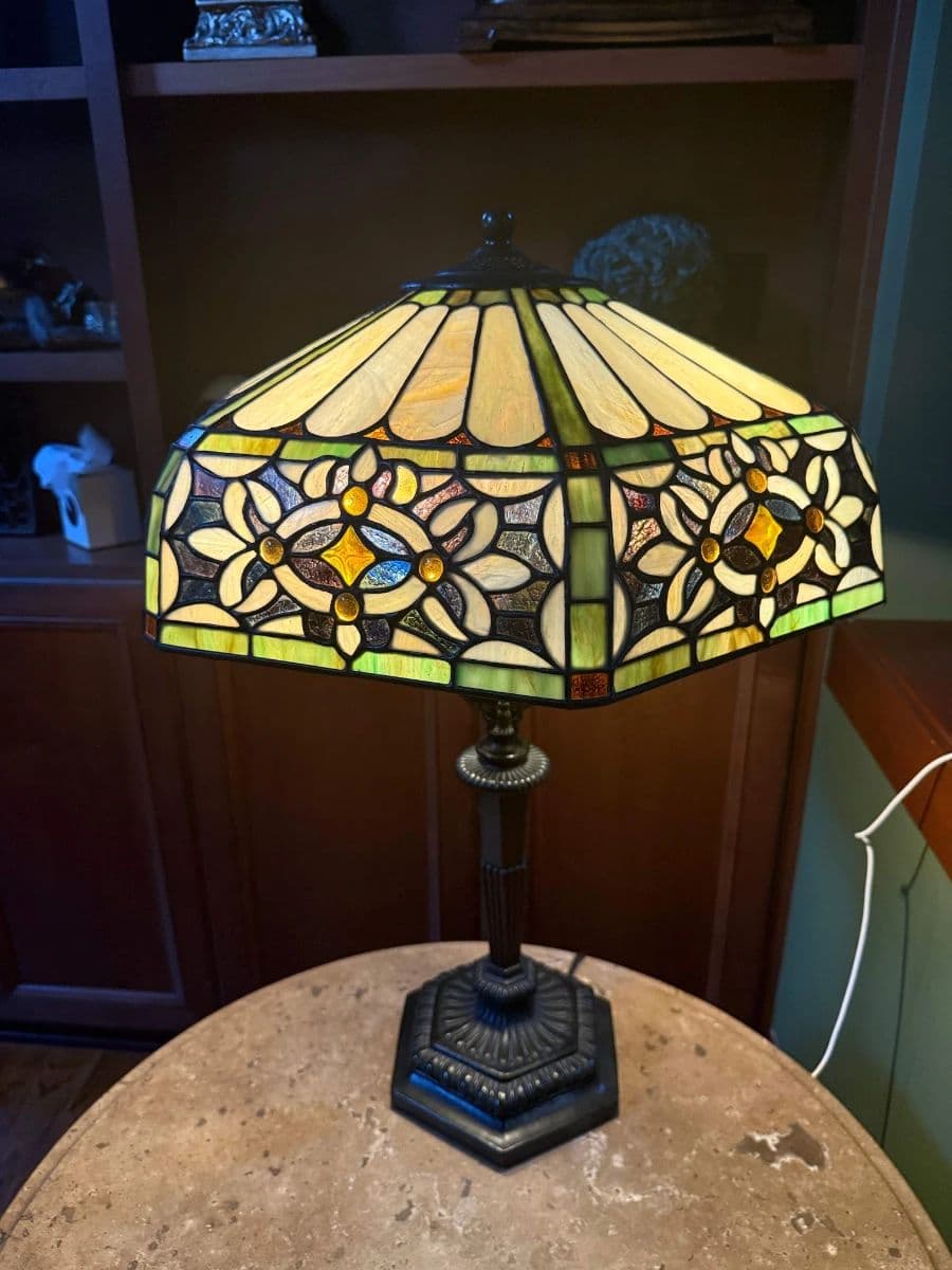 Grasons of Bellevue: CRAFTER'S PARADISE, SPORTS, ART DECOR GALORE–3 Day Estate Sale in Sammamish, WA photo 11