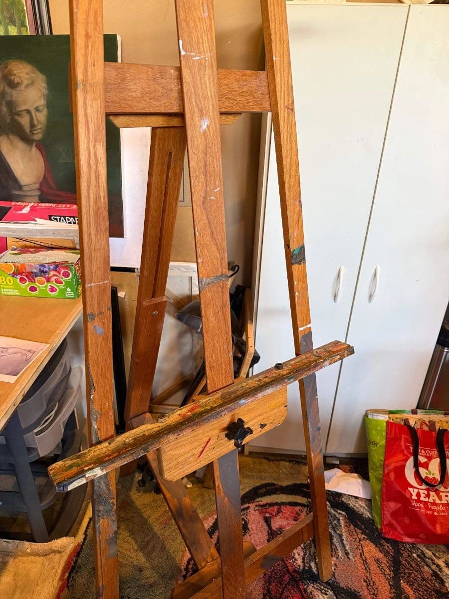 Grasons of Bellevue: CRAFTER'S PARADISE, SPORTS, ART DECOR GALORE–3 Day Estate Sale in Sammamish, WA photo 1