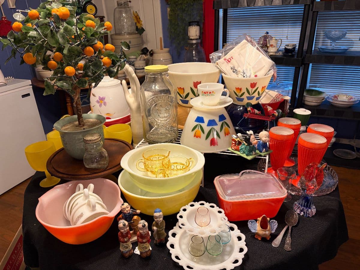 7 Straight Days-Largest Vintage Sale of the Year! 63 Years of Collecting photo 4