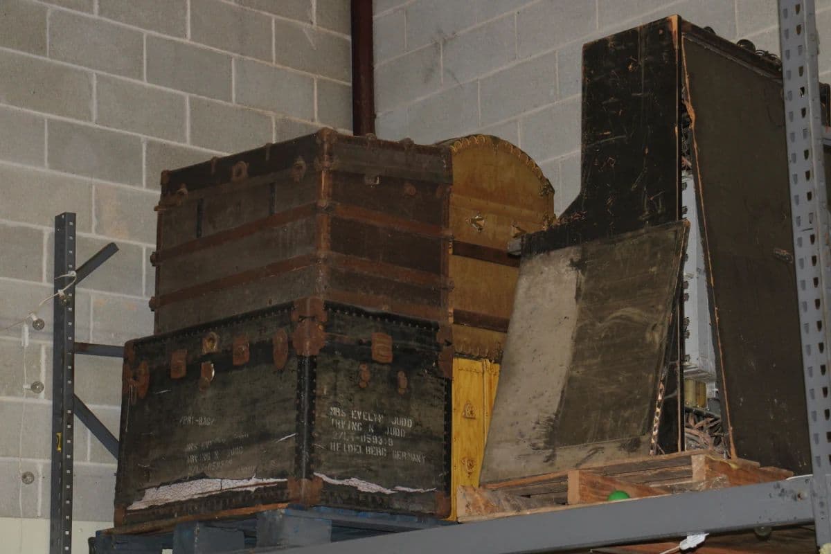 Movie Prop Liquidation Sale photo 12