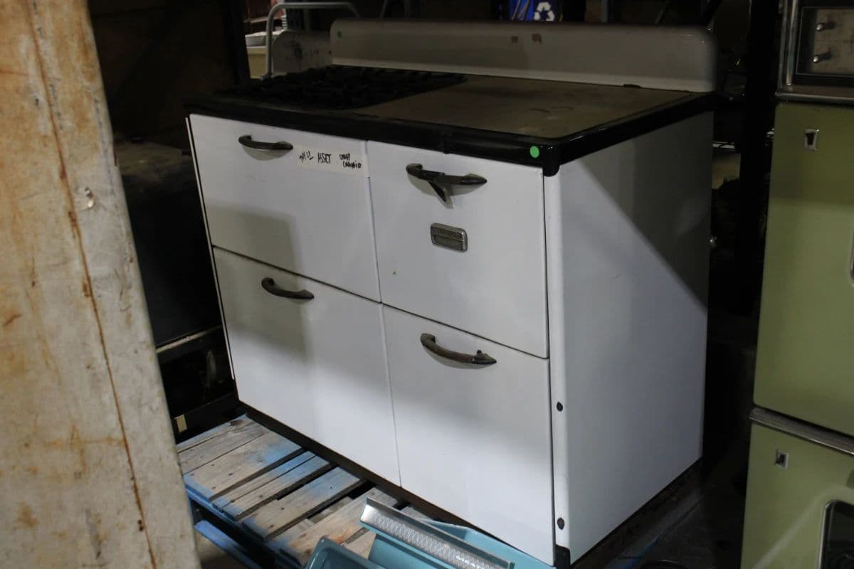 Movie Prop Liquidation Sale photo 9