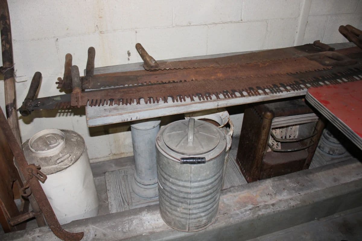 Movie Prop Liquidation Sale photo 4