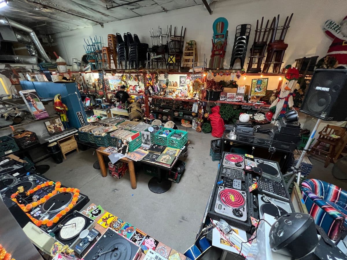 EVERYTHING MUST GO!! SALE OF THE YEAR! , FORD TRANSIT, DJ/band, home decor, and a lot more! photo 5