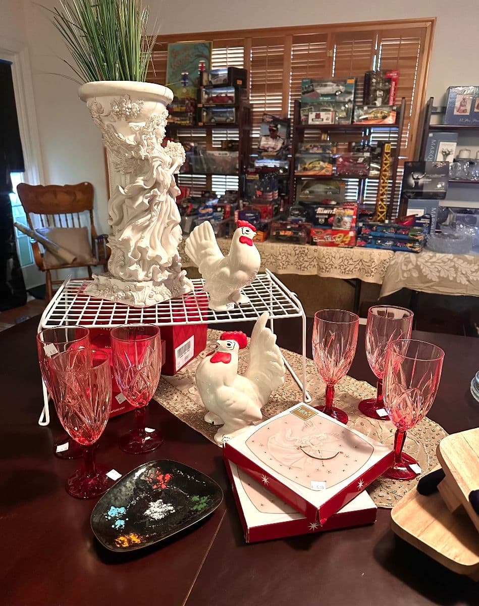 Shangri-L'AGAIN! Round 2 in Milwaukie Estate Sale! photo 8