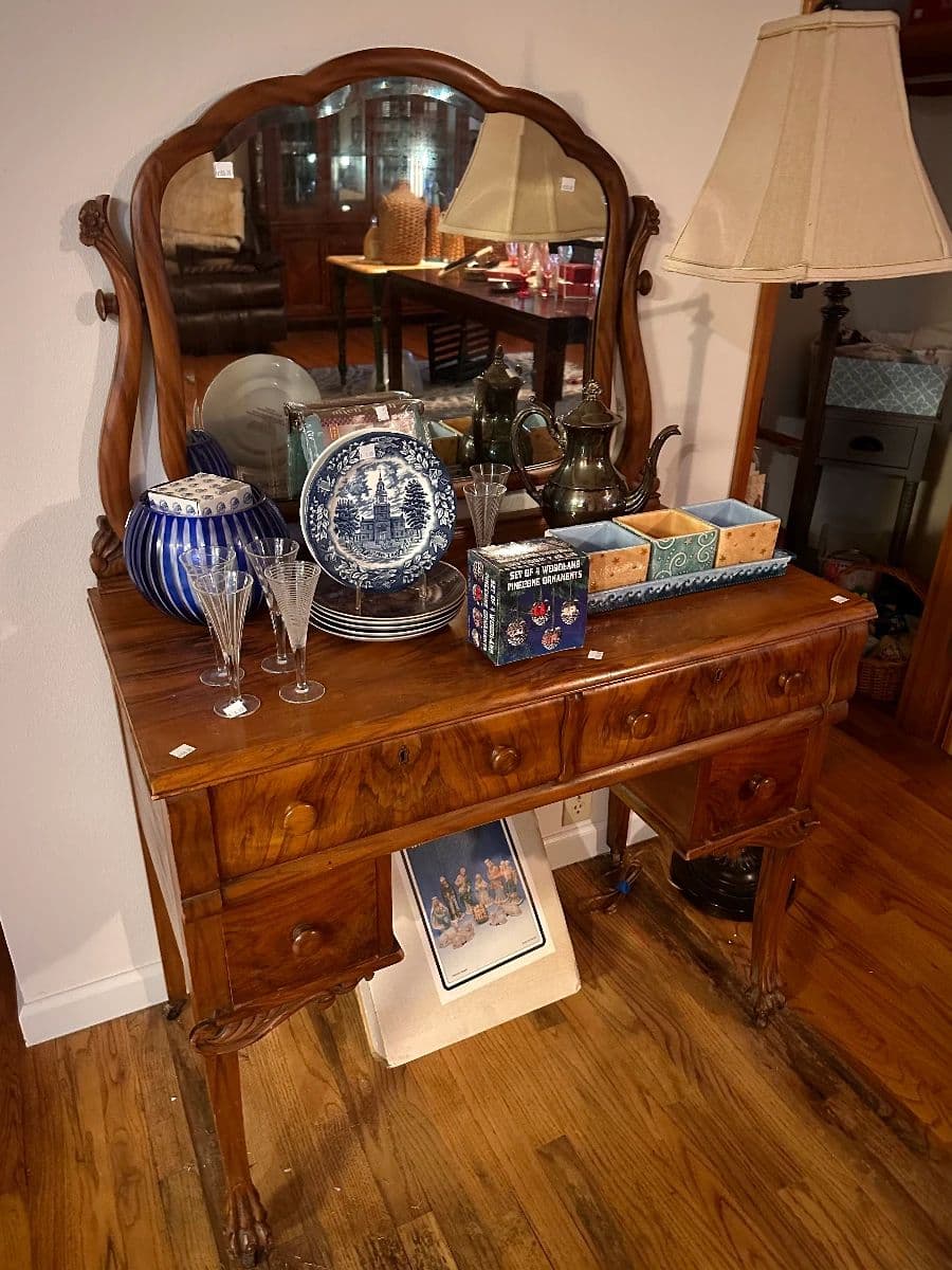 Shangri-L'AGAIN! Round 2 in Milwaukie Estate Sale! photo 5