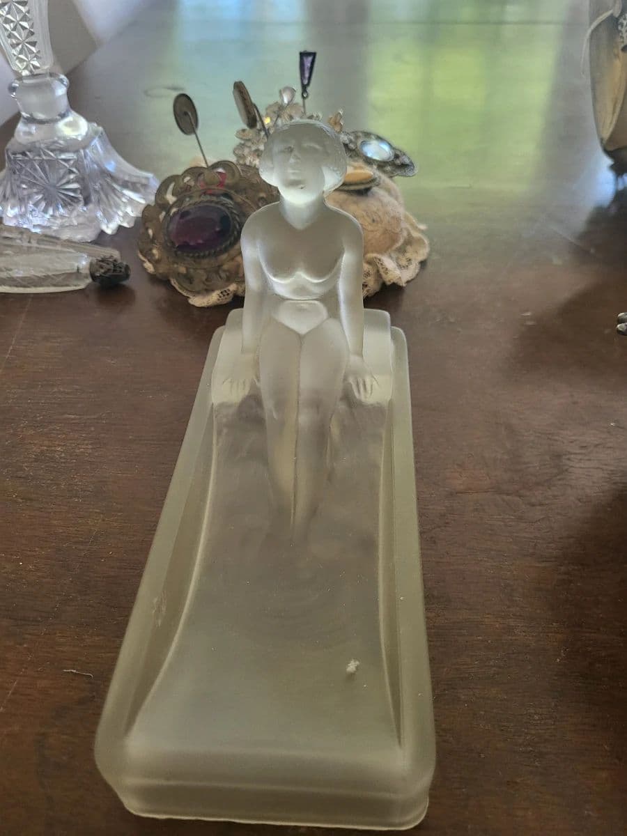Tudor Treasures In Downers Grove photo 9