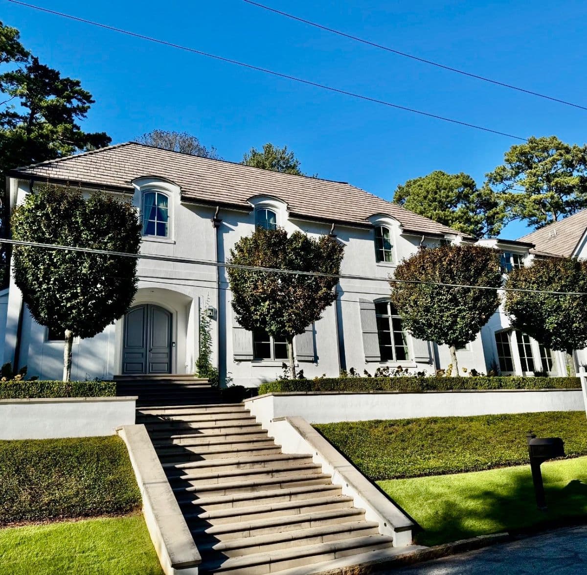 Beautiful Buckhead Sale- Luxury Furniture, Rugs, Designer Accessories & More photo 1