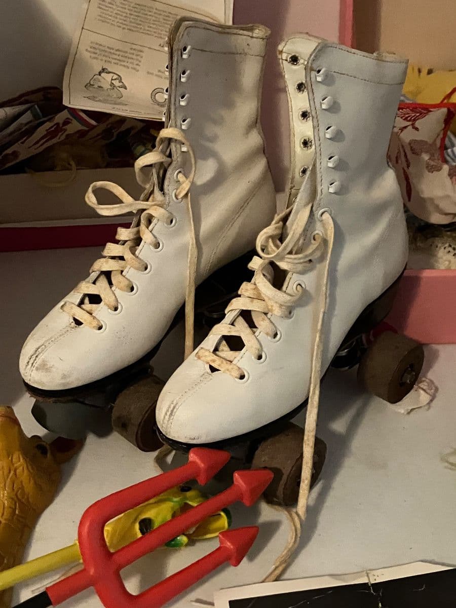Everything Vintage: Clothes, Toys, Home Decor & Furniture photo 12