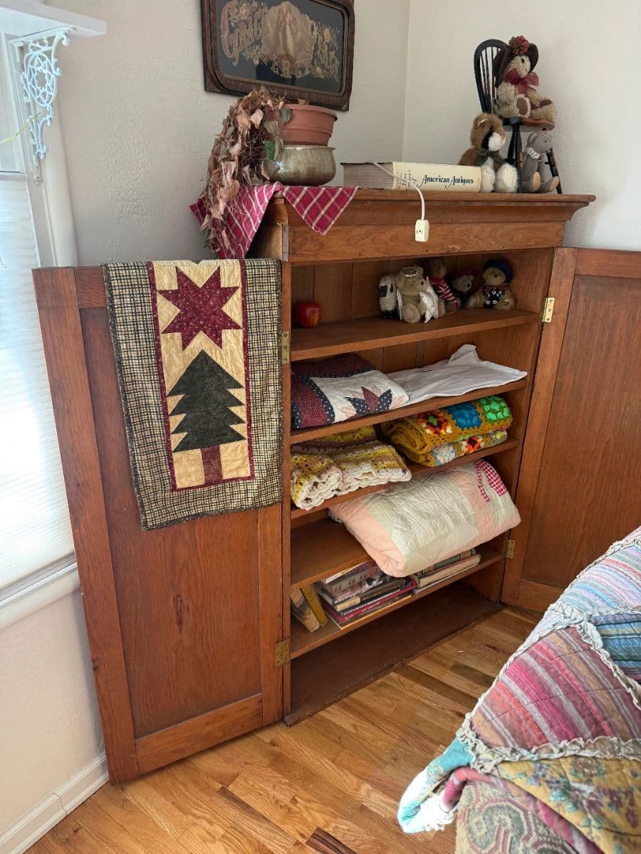 Noble - Medford Primitive, Farmhouse, Vintage and Antiques! photo 4