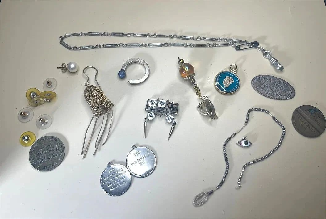 Petite Estate- Furniture, Gems, Jewelry, Art- Ends Oct 19th- Pick Up Oct 23rd- BID TO WIN!! photo 12