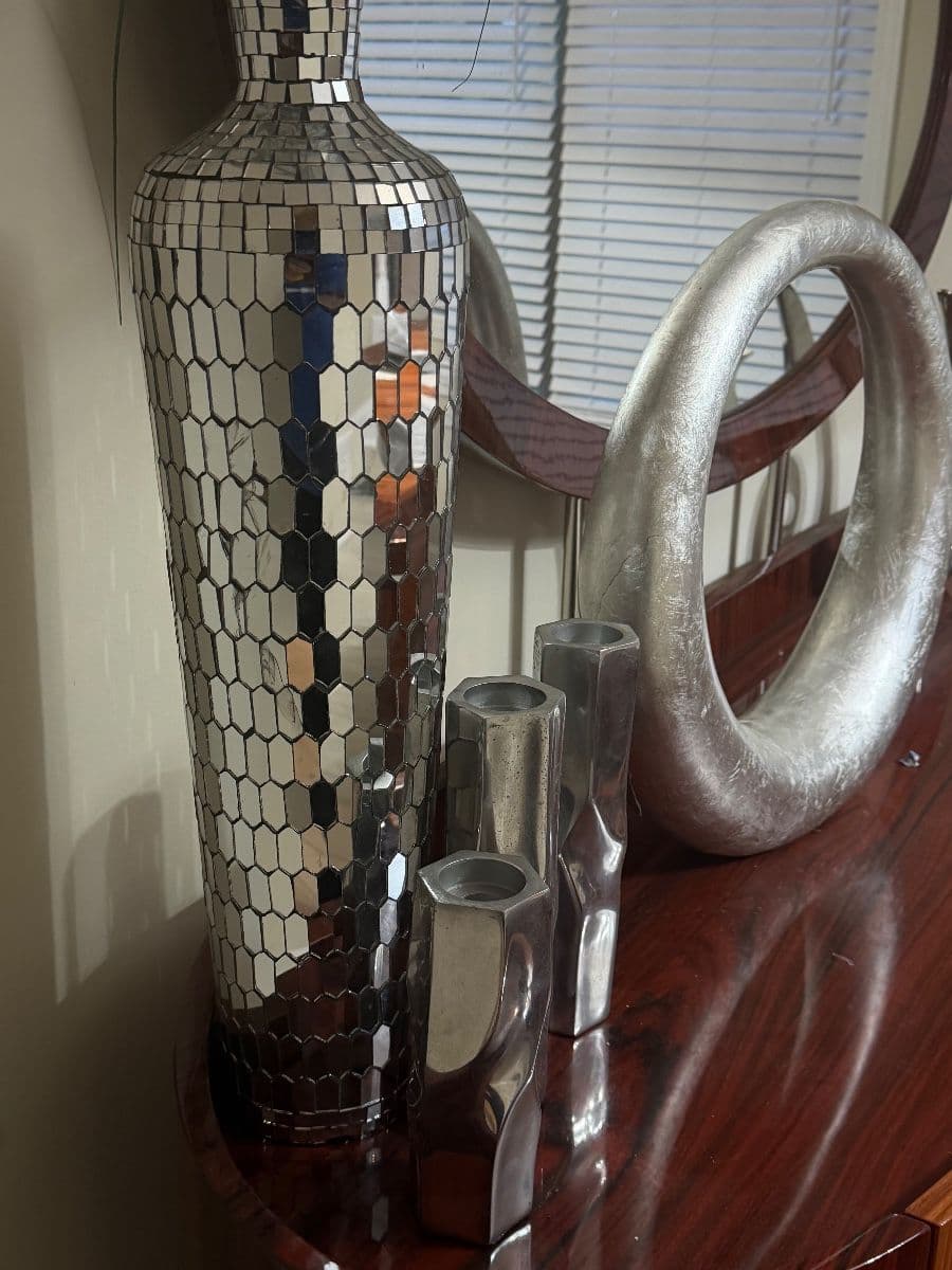Beautiful Home Estate Sale - Furniture, Decor & Everything in Between photo 6