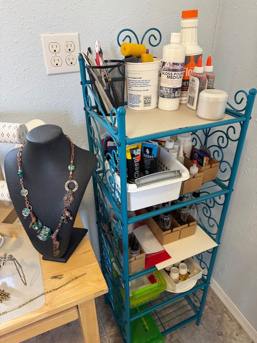 Vancouver ESTATE SALE Jewelry Making Stained Glass Studio photo 9