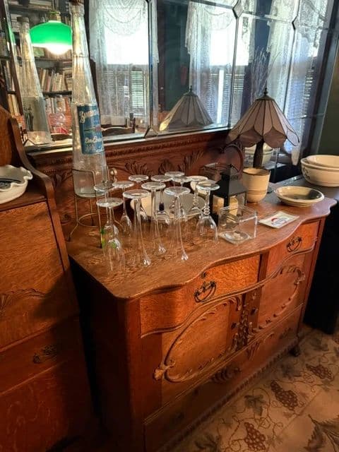 Marc's Unique Antiques, Inc. photo 9