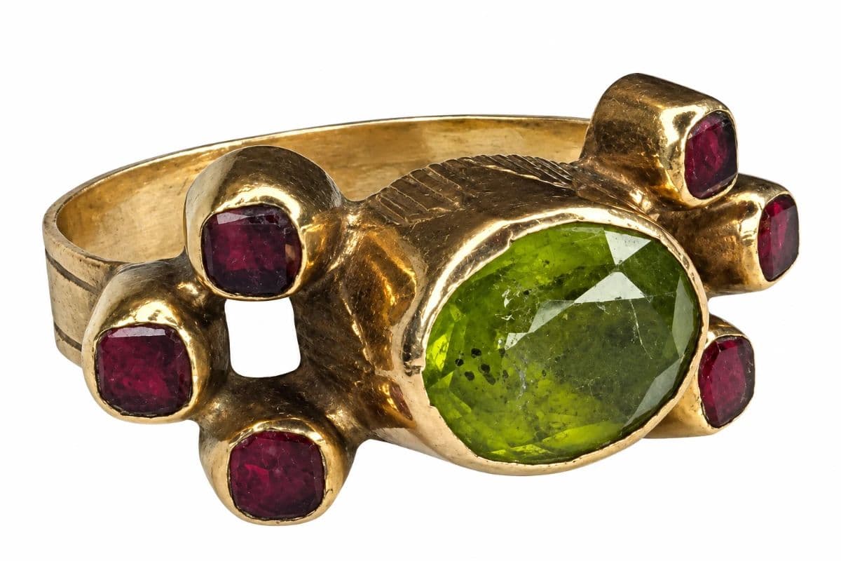 November Selections: Art, Design & Jewelry photo 4
