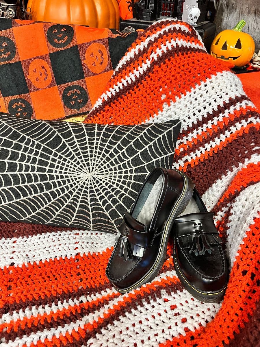 The Fox Den Gets a Little Spooky! photo 3