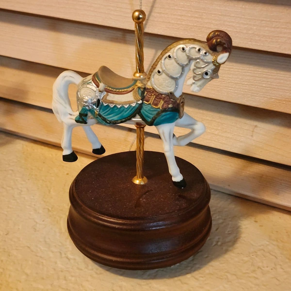 Loveland Treasures-Dept 56,Knick Knacks,Furniture, Globes and more photo 7