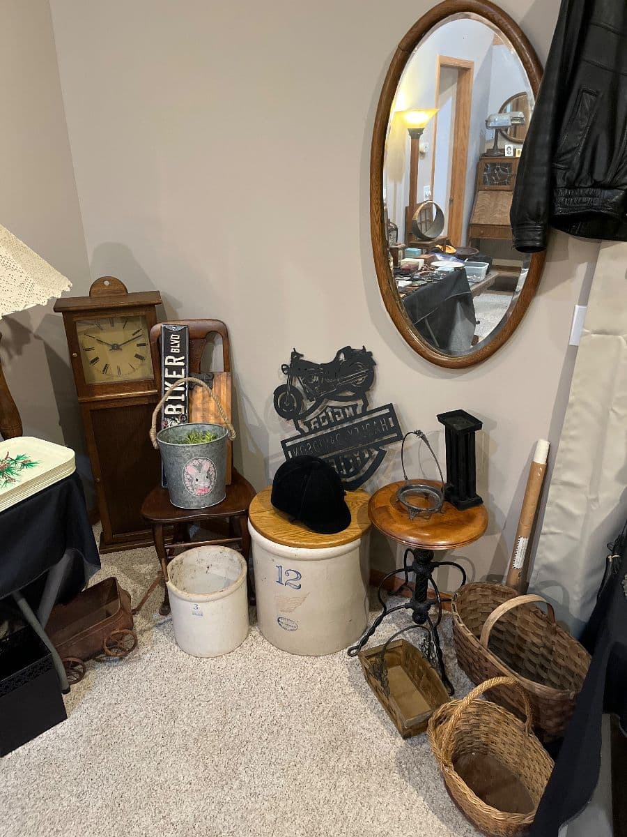 NICE ANTIQUES AND MORE ROCKFORD ESTATE SALE photo 7