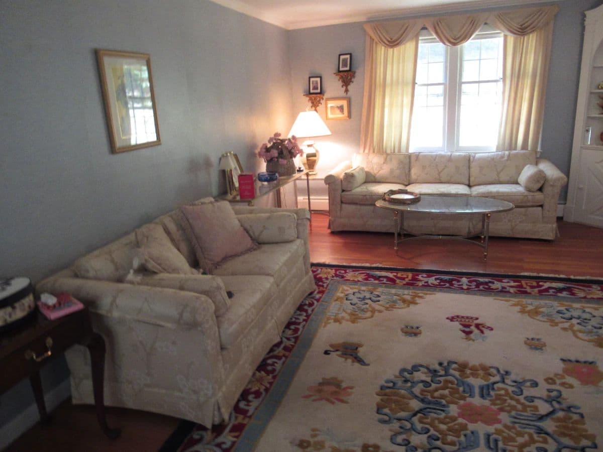 NORFOLK ESTATE SALE FINE HOME FURNISHINGS ACCESSORIES 70'S 80'S VINTAGE CLOTHING JEWELRY HOLIDAY &! photo 2