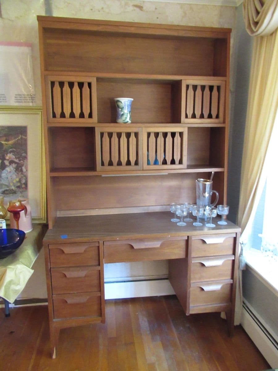 NORFOLK ESTATE SALE FINE HOME FURNISHINGS ACCESSORIES 70'S 80'S VINTAGE CLOTHING JEWELRY HOLIDAY &! photo 1