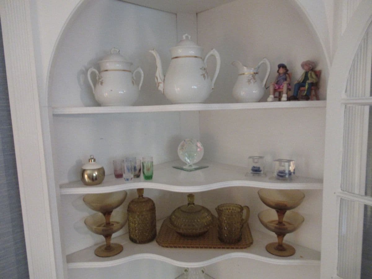 NORFOLK ESTATE SALE FINE HOME FURNISHINGS ACCESSORIES 70'S 80'S VINTAGE CLOTHING JEWELRY HOLIDAY &! photo 7