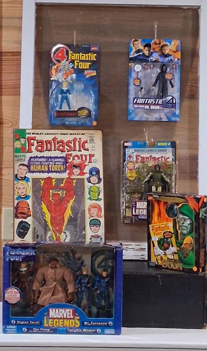 Huge Vintage Collectible Toys, Comics & More Tag Sale photo 4