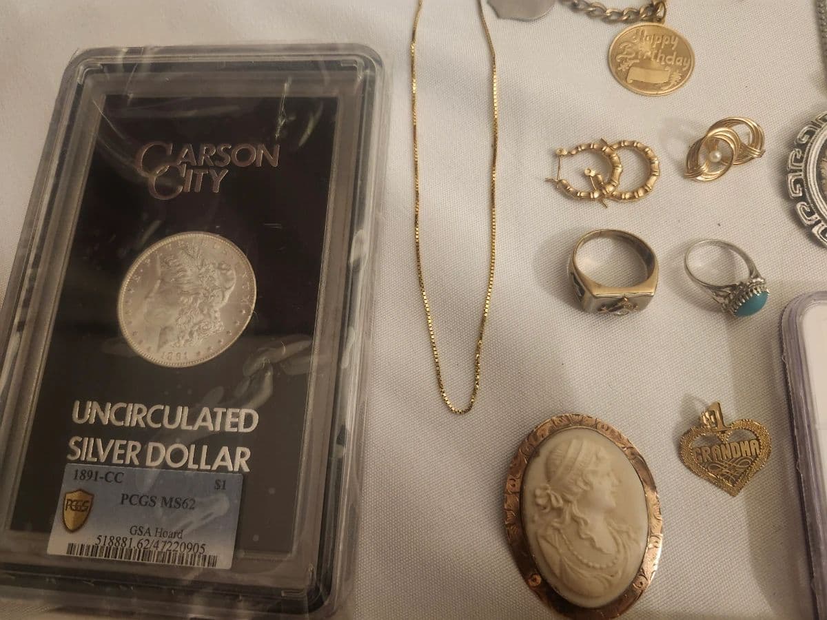 Huge S.Nashville Jewelry, Silver, Coins, Quilts, Antiques, Vintage Clothes & More photo 10