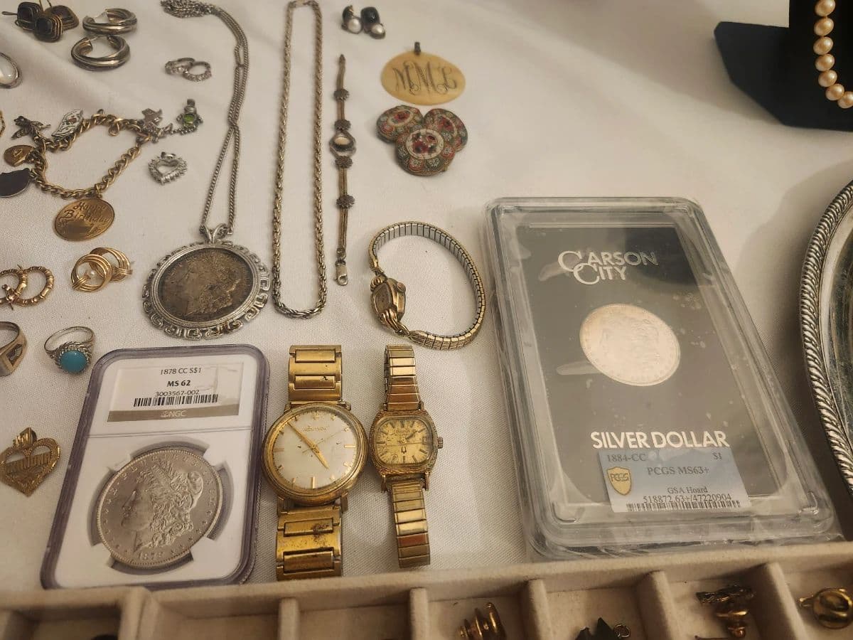 Huge S.Nashville Jewelry, Silver, Coins, Quilts, Antiques, Vintage Clothes & More photo 12