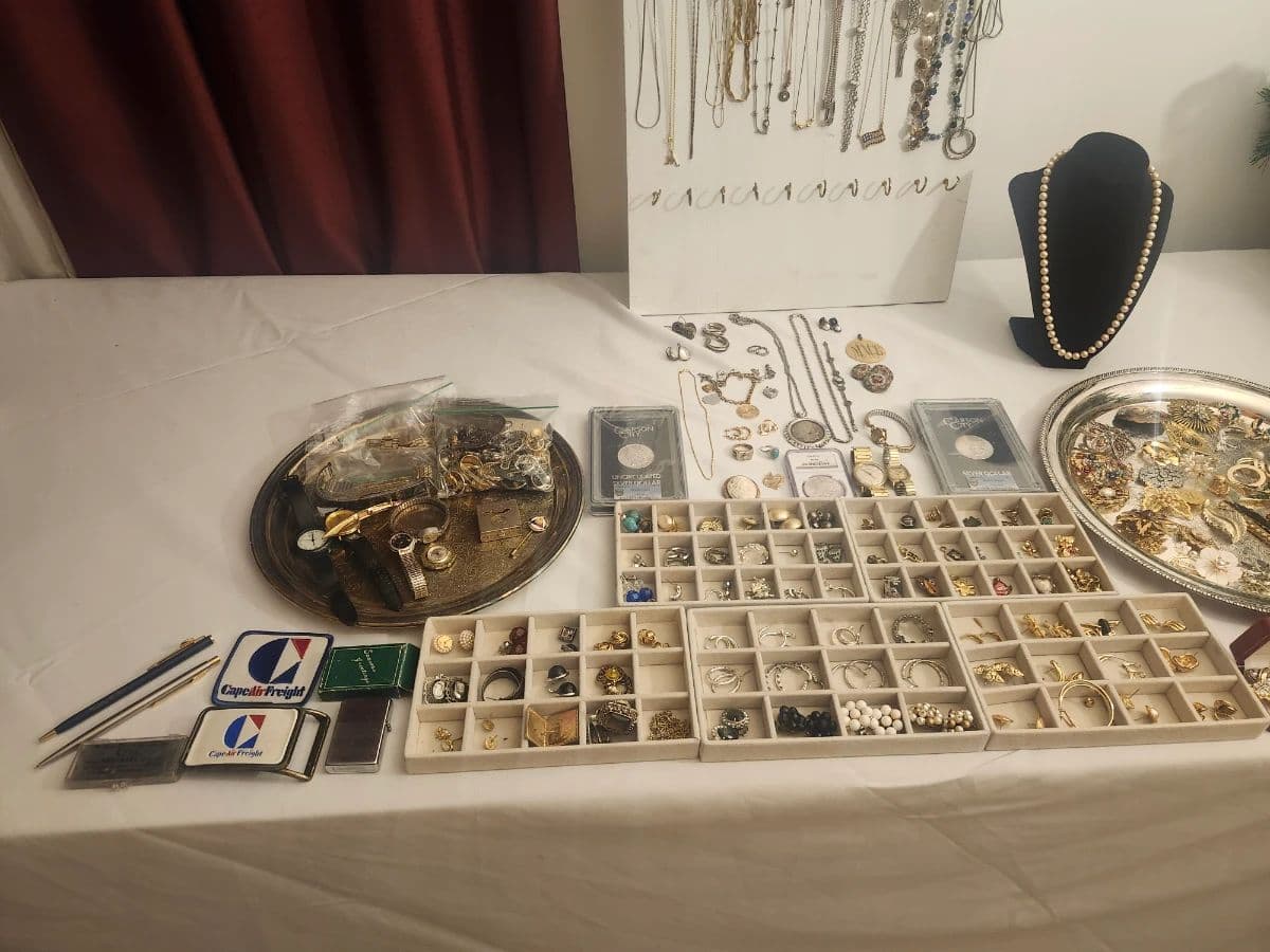 Huge S.Nashville Jewelry, Silver, Coins, Quilts, Antiques, Vintage Clothes & More photo 7