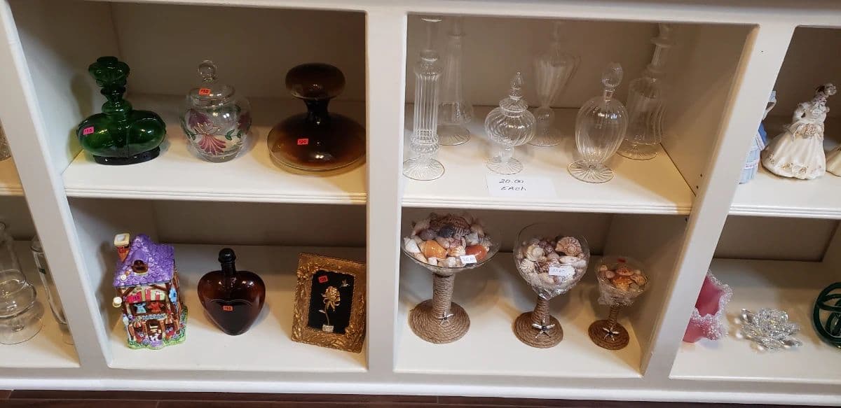 Moving sale photo 7