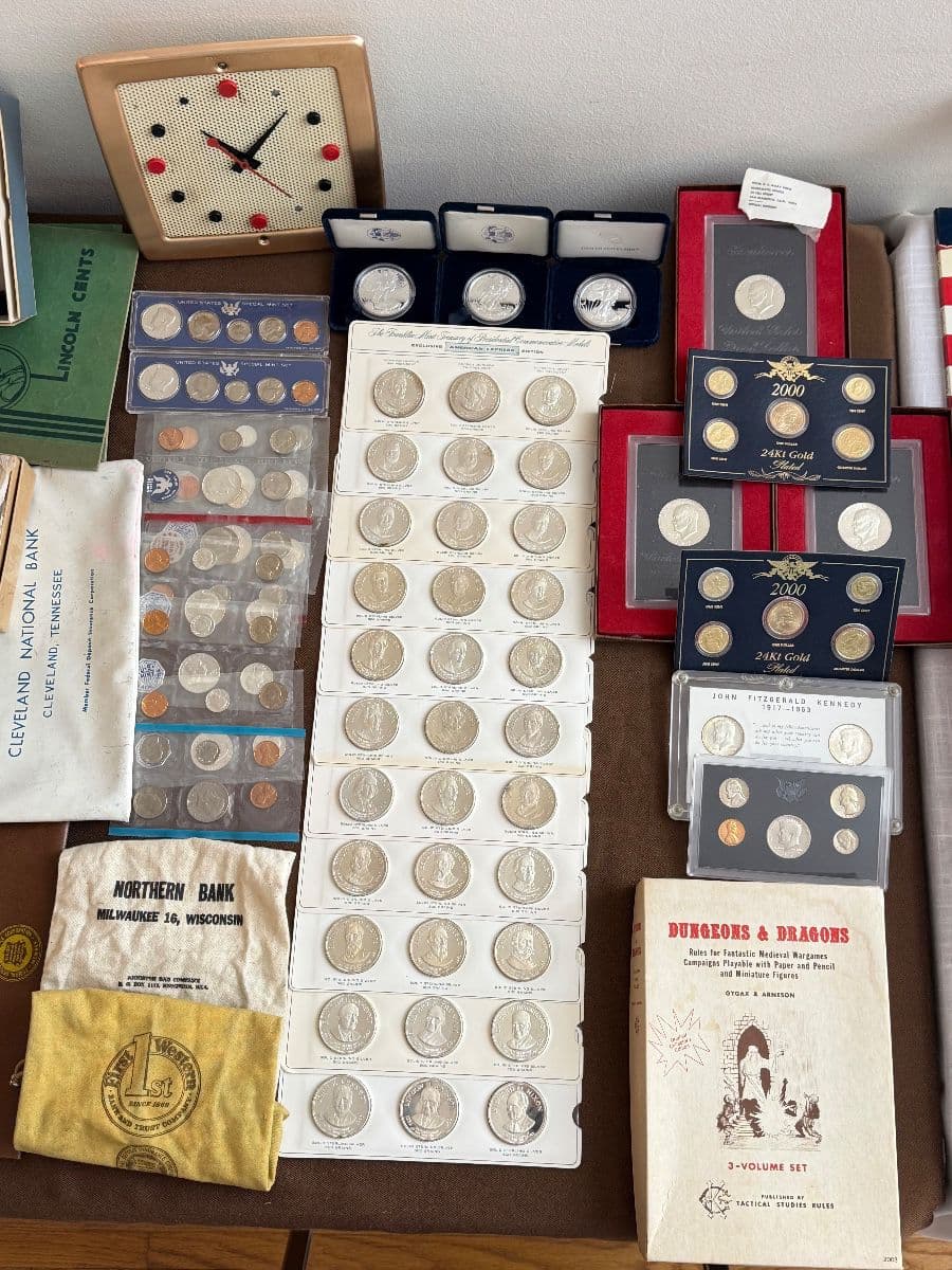 Toyland in Brentwood Estate Sale Sterling Silverware Coins Airstream Safari Electronics Galore photo 2