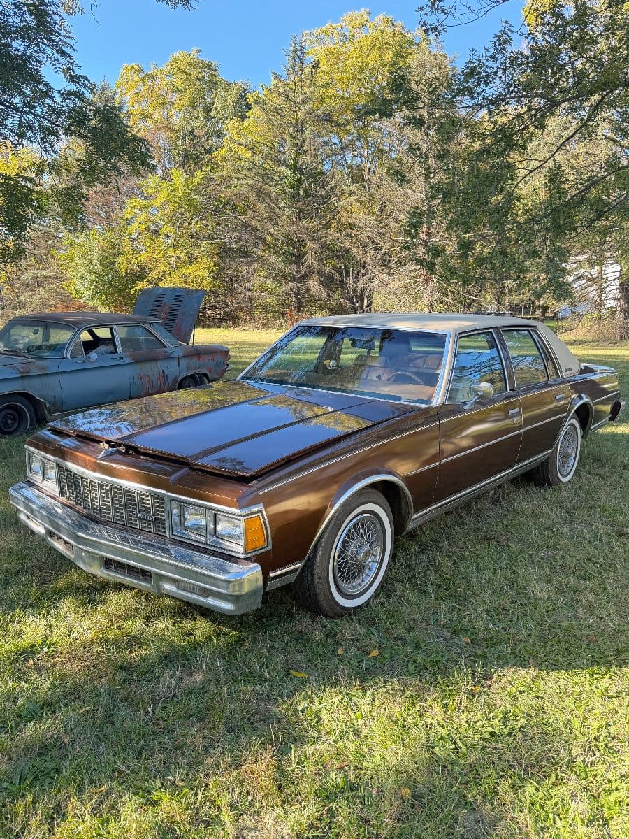 CLASSI CAR / VINTAGE ESTATE SALE / AUCTION - BRIDGMAN MI READ DESCRIPTION photo 3