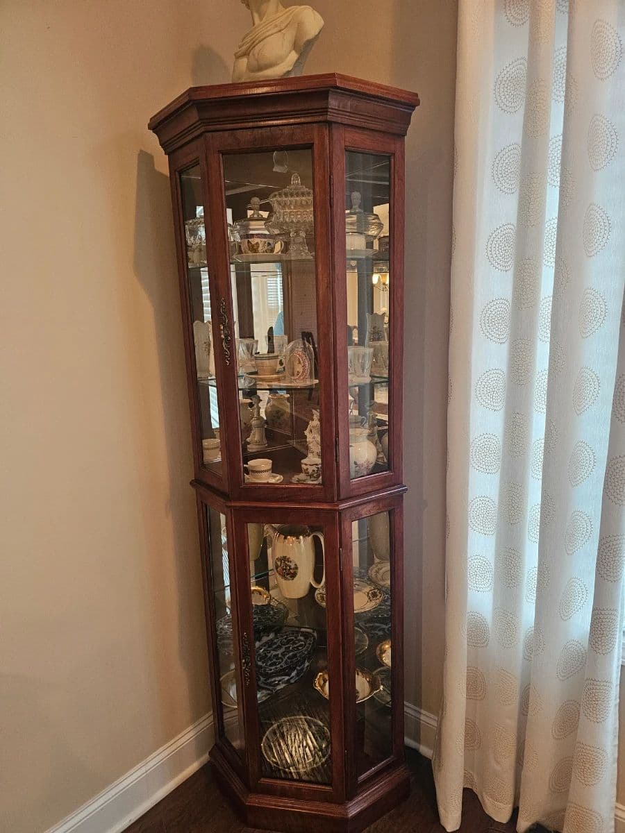 Powder Springs Beautiful Décor, Vintage Finds & More! Presented by Powers Estate Sales photo 8