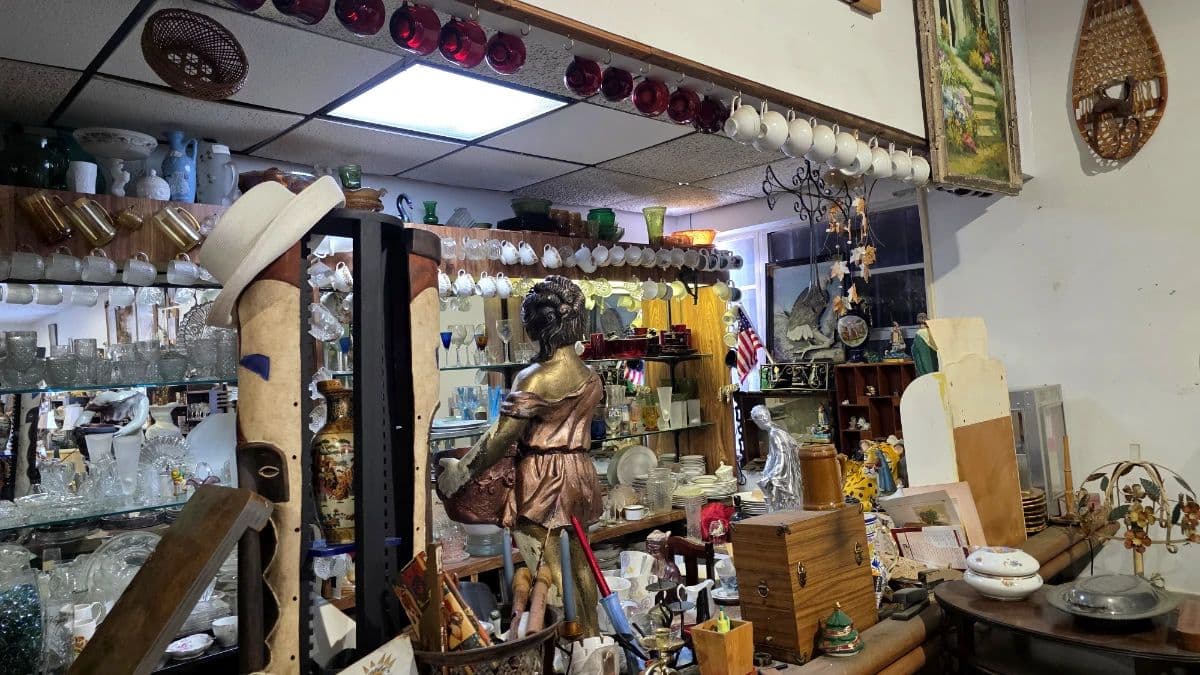 MASSIVE Antique Store Liquidation Live Cash & Carry Sale photo 9