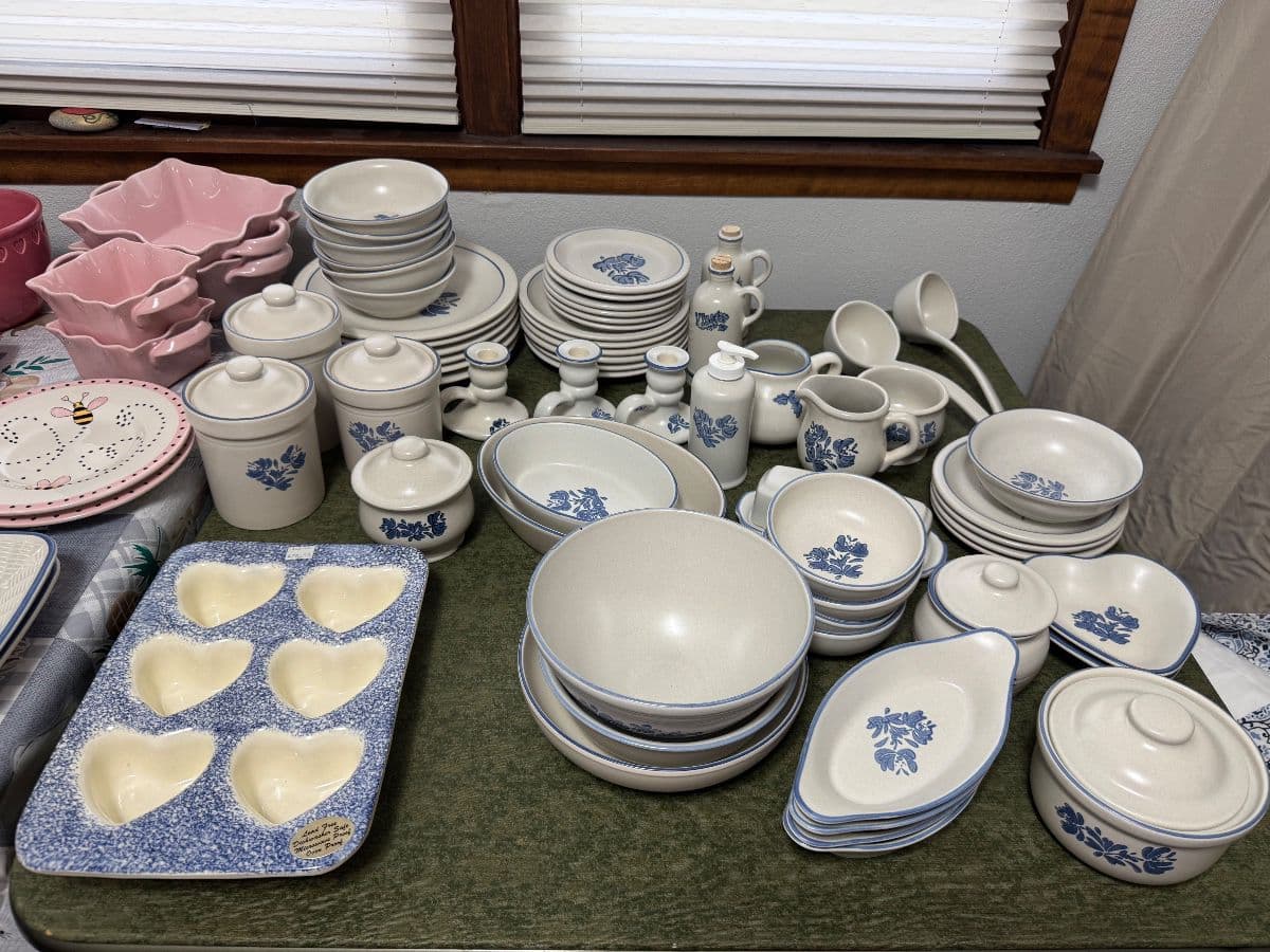 Montevideo Estate Sale photo 5