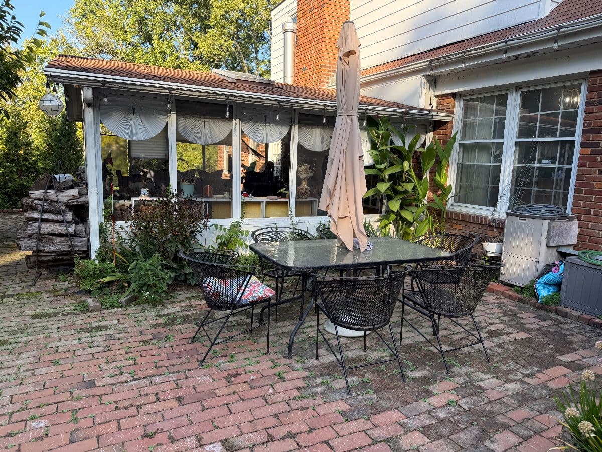 Fantastic Art & Southeast Asian Furniture in Williamsburg Estate by LUBY’s Great Estate photo 3
