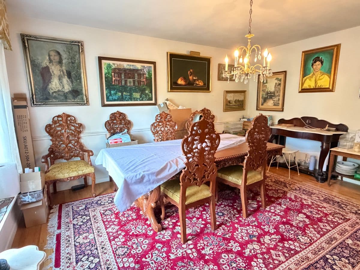 Fantastic Art & Southeast Asian Furniture in Williamsburg Estate by LUBY’s Great Estate photo 8