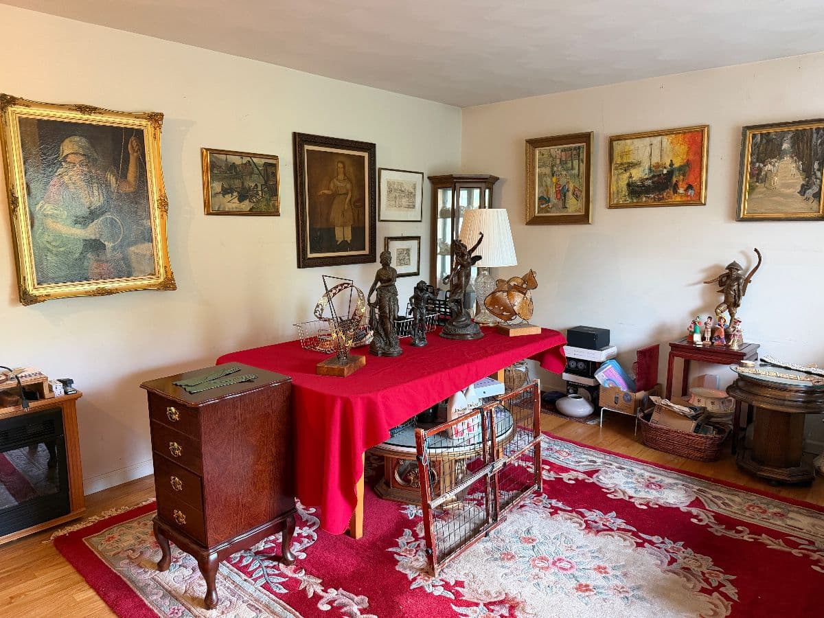 Fantastic Art & Southeast Asian Furniture in Williamsburg Estate by LUBY’s Great Estate photo 9